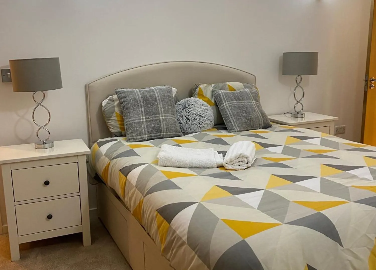 Ensuite Room In Royal Victoria Excel O2 Arena London Guest house