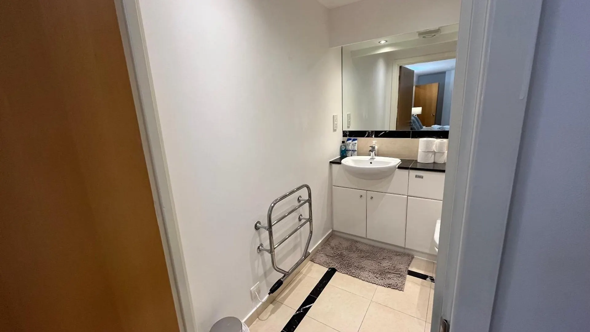 Ensuite Room In Royal Victoria Excel O2 Arena London